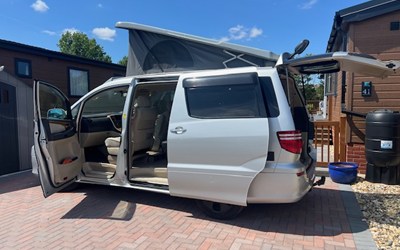 2007 TOYOTA ALPHARD CAMPER~FRIDGE/FREEZER~~OFF GRID SOLAR~ULEZ FREE