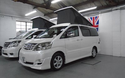 2007 TOYOTA ALPHARD CAMPER ~FRIDGE/FREEZER~OFF GRID SOLAR