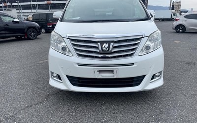 2012 !! TOYOTA  ALPHARD   CAMPER~FRIDGE/FREEZER~OFF GRID SOLAR ~~GRADE 4.5 !!!