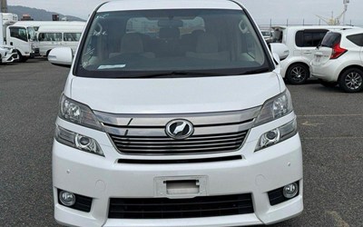 2013 !!  TOYOTA VELLFIRE CAMPER~FRIDGE/FREEZER~~OFF GRID SOLAR~~2013 { 13 } REG
