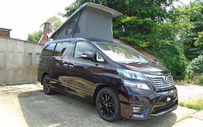PRISTINE TOYOTA VELLFIRE 2.4 ECO CAMPER 4 BERTH~OFF GRID SOLAR~~