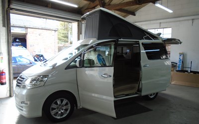 2008 TOYOTA ALPHARD CAMPER ~~OFF GRID SOLAR ~~FRIDGE/FREEZER~~~ULEZ FREE