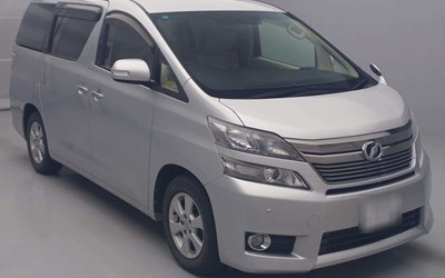 2013 !!  TOYOTA VELLFIRE CAMPER~FRIDGE/FREEZER~~OFF GRID SOLAR~~2013 { 13 } REG