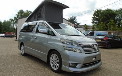 TOYOTA VELLFIRE CAMPER 4 BERTH OFF GRID SOLAR PRISTINE.