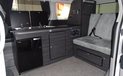 2008 TOYOTA ALPHARD CAMPER ~OFF GRID SOLAR~~4 BERTH~~
